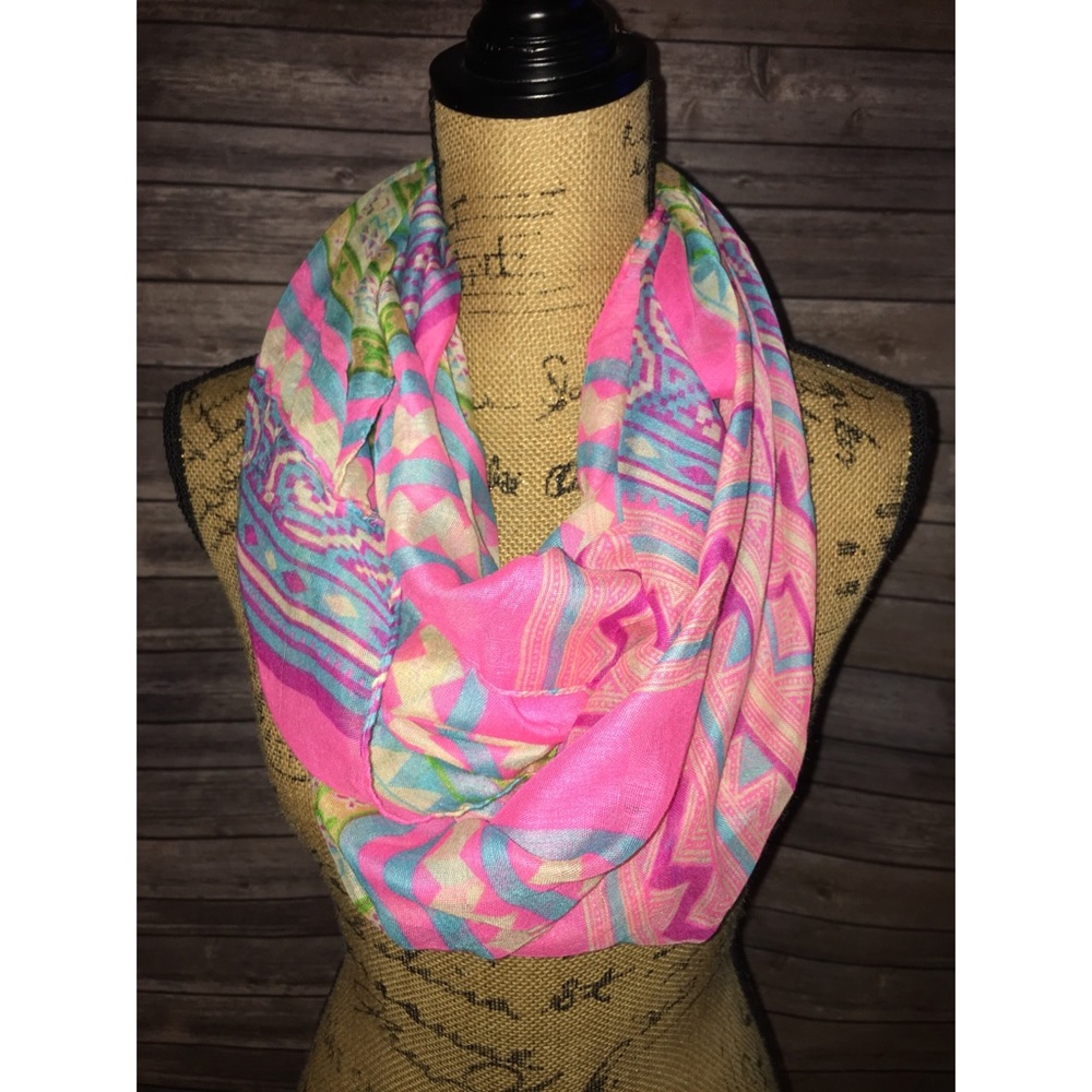 🧣Pink Loop Scarf